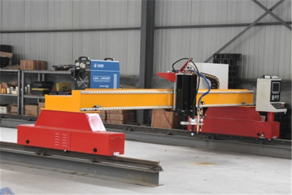 龍門式數(shù)控切割機 龍門式數(shù)控切割機