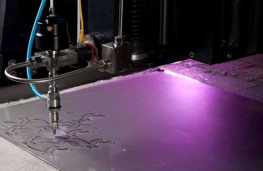 比起其它激光切割機，光纖激光切割機有這5個優勢