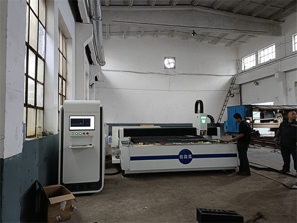 使用光纖激光切割機有哪些優(yōu)勢?